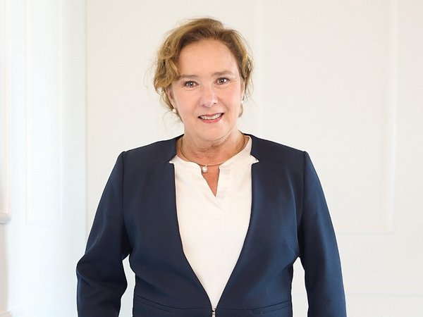 Bürgermeisterin Dr. Jacqueline Bila