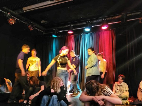 Theateraufführung der Hauptschule in der alten Molkerei 