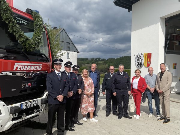 Feierliche Eröffnung des neuen Feuerwehrgerätehauses in Meinkenbracht