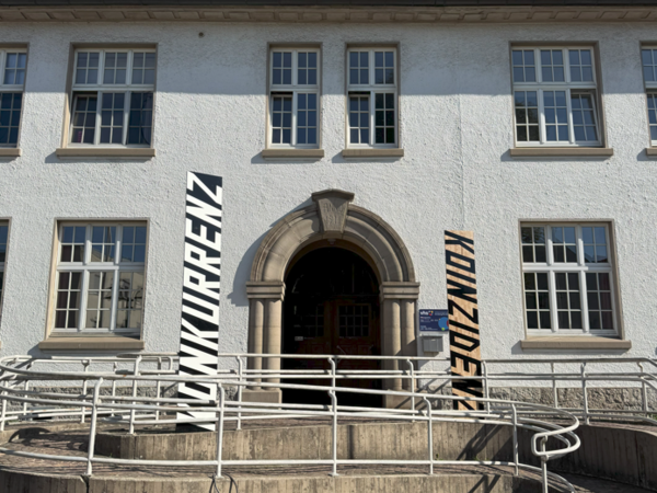 Kunstprojekt "Kombination" von Lars Breuer an der Volkshochschule in Sundern