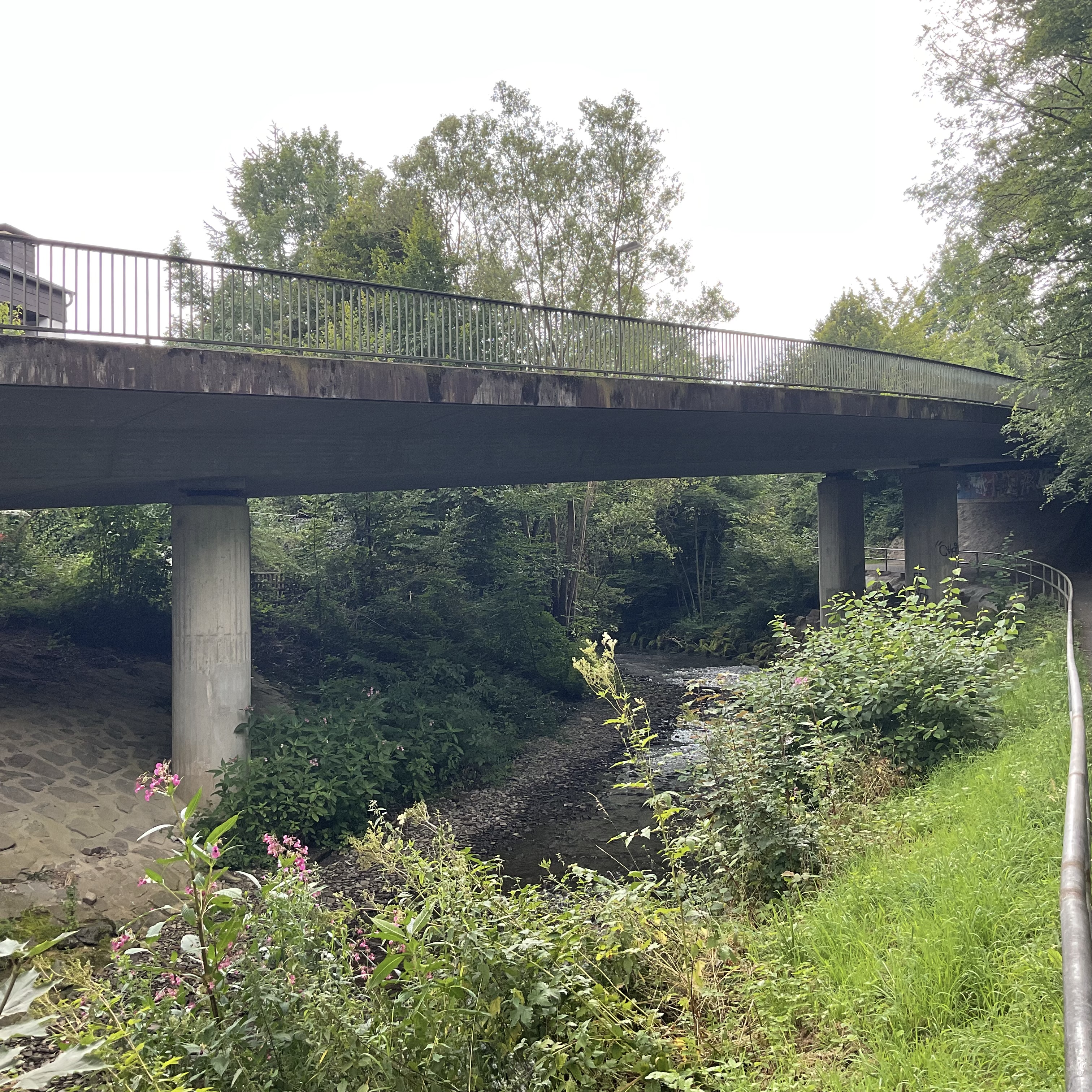 Turnusgemäße Hauptprüfung der Brücke an der Grünewaldstraße 