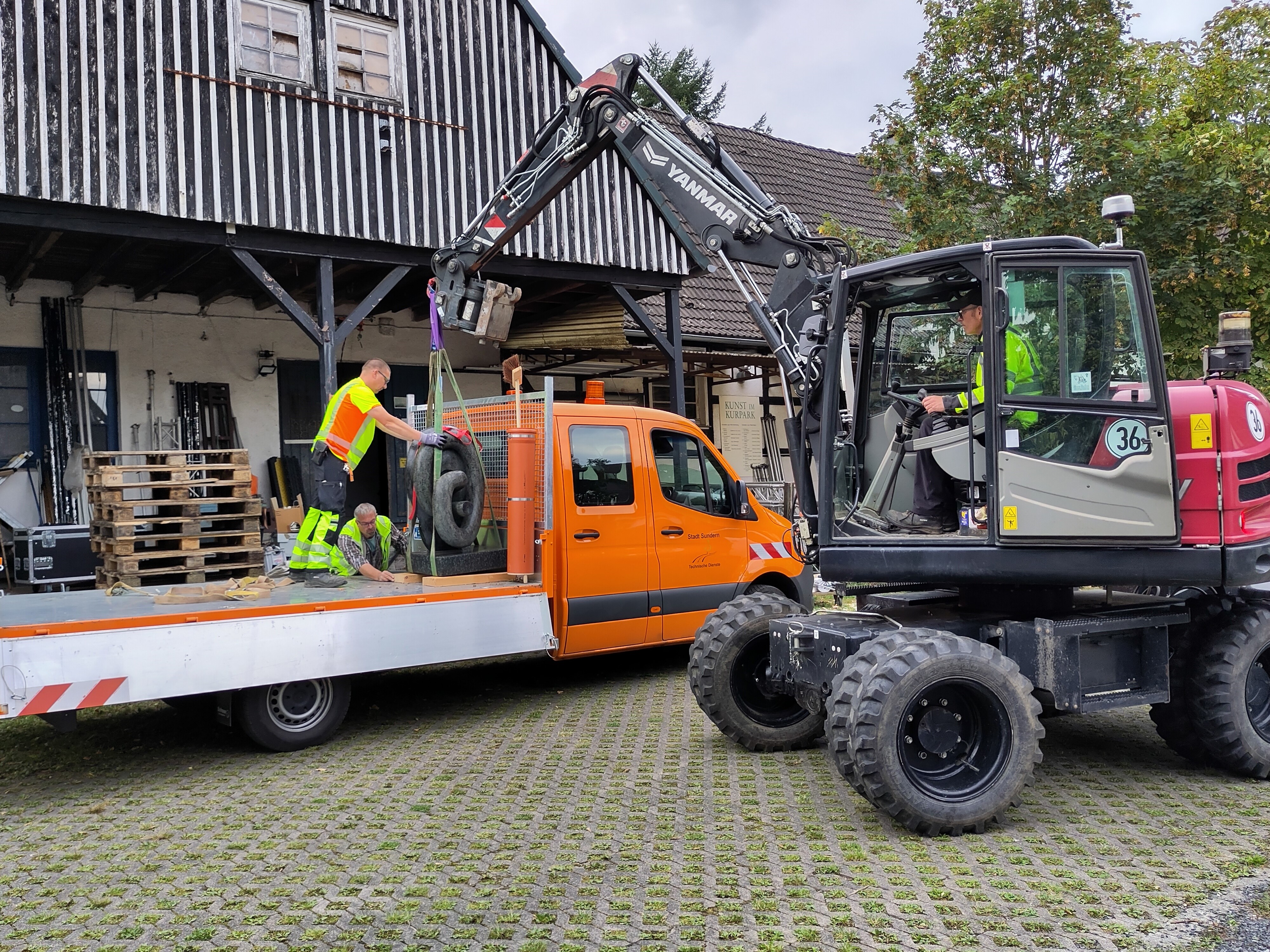 Transport der Kunstwerke von Stockum nach Sundern